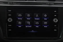 VW Tiguan R-Line 4Motion in DEEP BLACK PERLEFFEKT