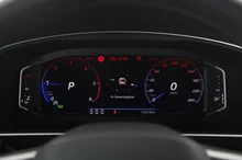 VW Tiguan R-Line 4Motion in DEEP BLACK PERLEFFEKT