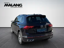 VW Tiguan R-Line 4Motion in DEEP BLACK PERLEFFEKT