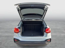 Audi Q2 30 TDI S line in Pfeilgrau Perleffekt