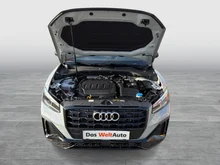Audi Q2 30 TDI S line in Pfeilgrau Perleffekt