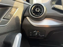 Audi Q2 30 TDI S line in Pfeilgrau Perleffekt