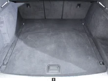 Audi A4 Avant 35 TFSI S line in 0E Mythosschwarz Metallic