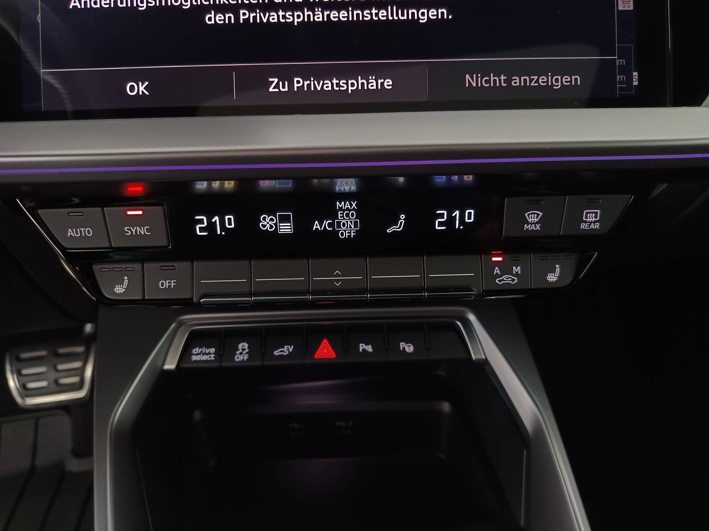 Audi A3 Sportback 45 TFSIe S line | Bild 29 von 40