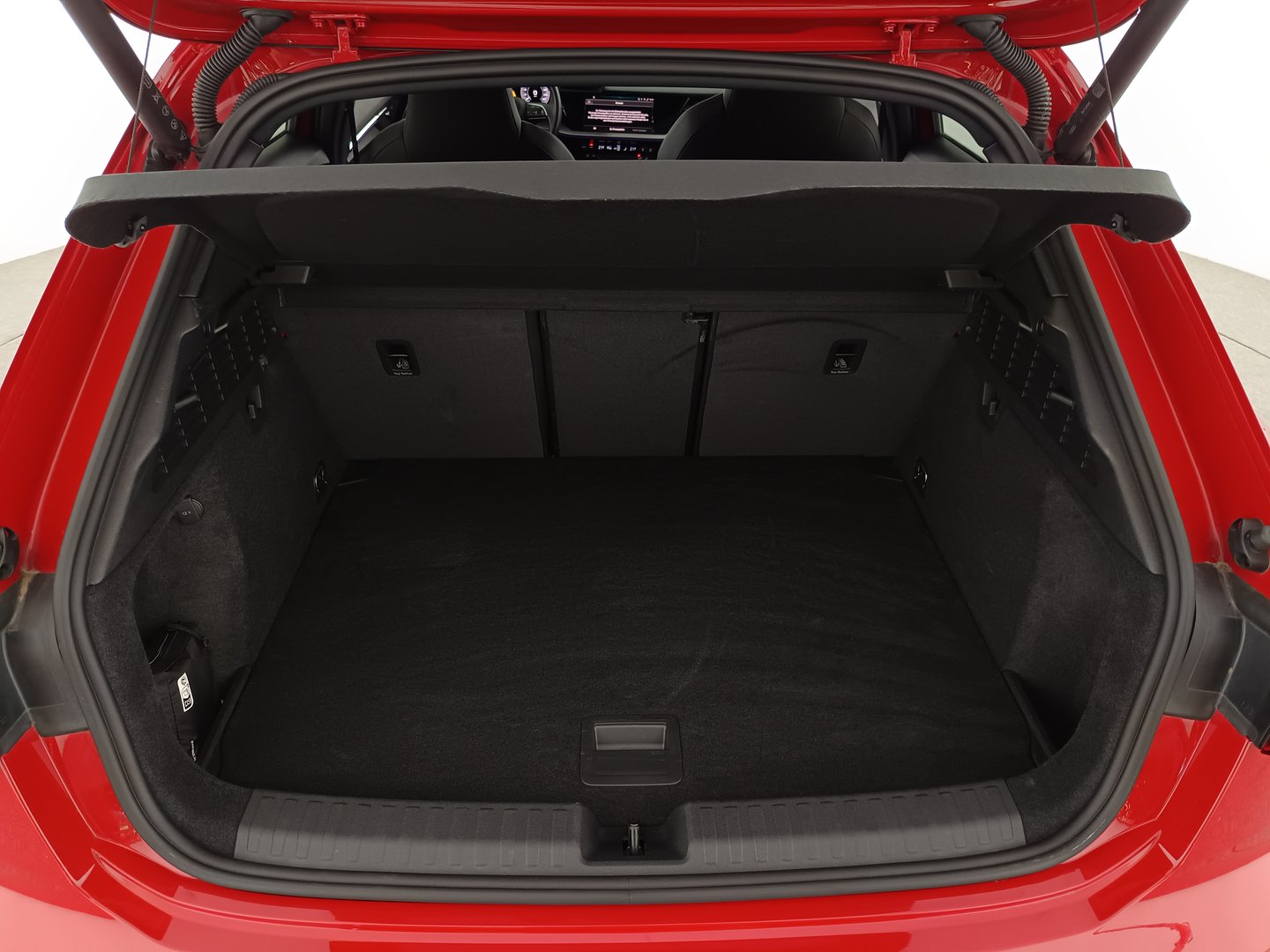 Audi A3 Sportback 45 TFSIe S line | Bild 32 von 40