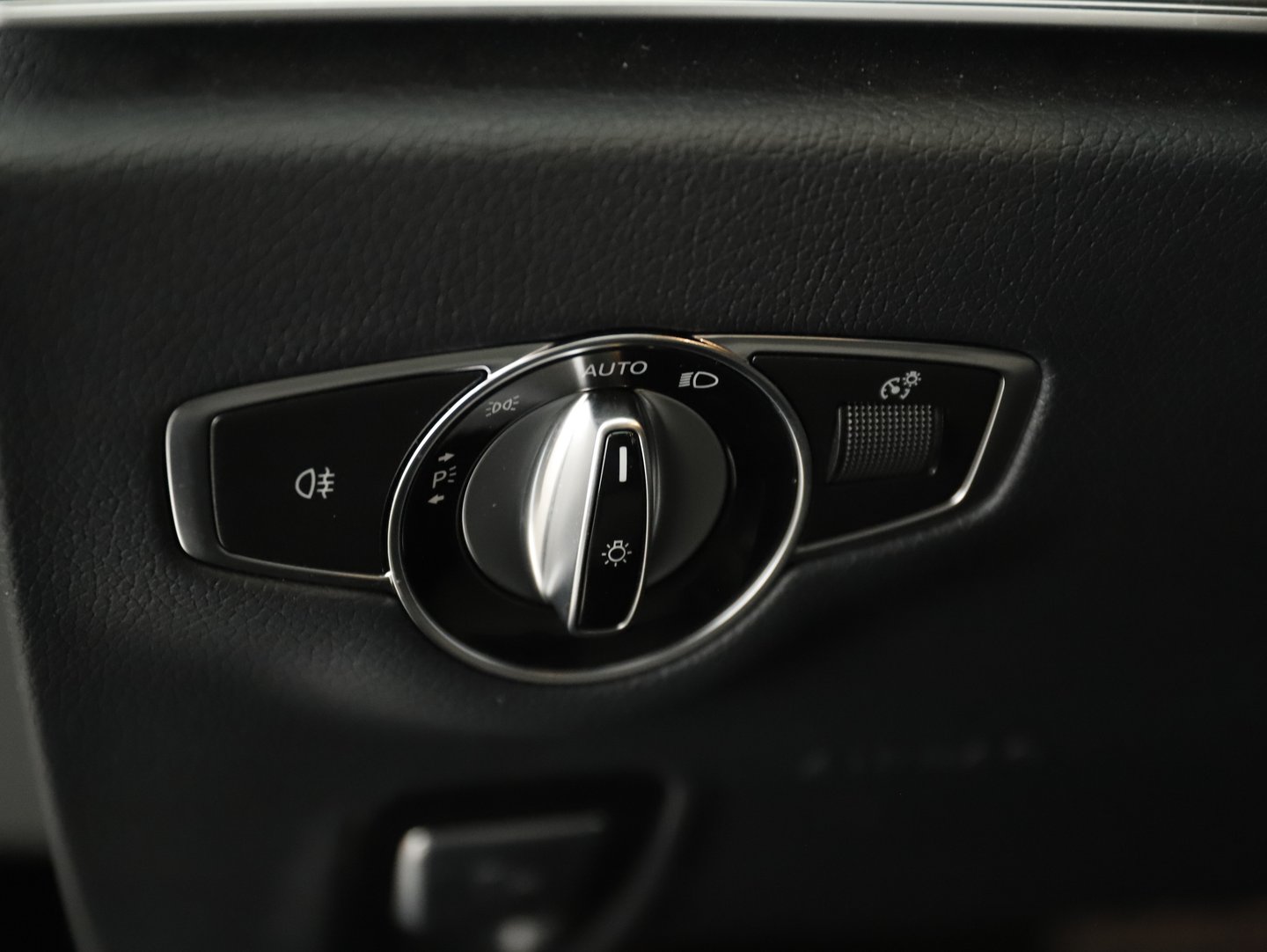 Mercedes E 300 de T Avantgarde Aut. | Bild 28 von 34