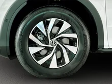 VW T-Roc Life eTSI DSG in Pure White Dach Black Uni