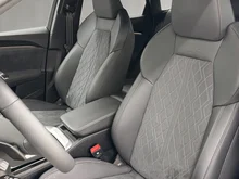 Audi Q5 SUV TDI quattro 150 kW in Mythosschwarz Metallic