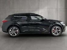 Audi Q5 SUV TDI quattro 150 kW in Mythosschwarz Metallic