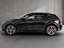 Audi Q5 SUV TDI quattro 150 kW in Mythosschwarz Metallic