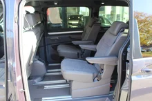 VW Multivan Business Plus ÜH eHyb 180 kW 4M in Starlightblue Metallic
