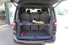 VW Multivan Business Plus ÜH eHyb 180 kW 4M in Starlightblue Metallic
