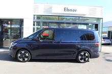 VW Multivan Business Plus ÜH eHyb 180 kW 4M in Starlightblue Metallic