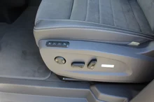 VW Multivan Business Plus ÜH eHyb 180 kW 4M in Starlightblue Metallic