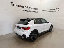 Audi A1 citycarver 35 TFSI intense in Gletscherweiss Metallic