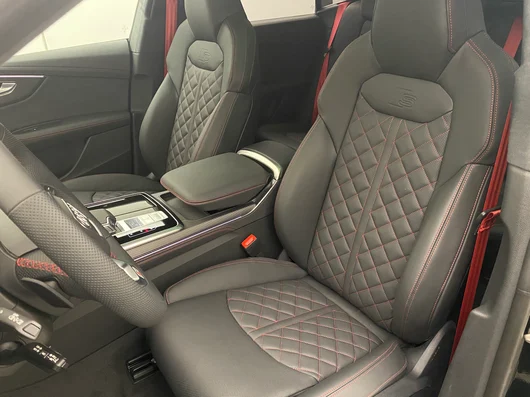 Bild eines Audi SQ8 TFSI quattro