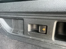 VW Passat Variant Business TDI DSG in Grenadillschwarz Metallic