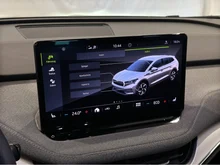 Škoda Enyaq 80 in Black-Magic Perleffekt