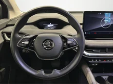 Škoda Enyaq 80 in Black-Magic Perleffekt