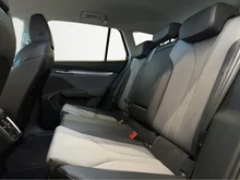 Škoda Enyaq 80 in Black-Magic Perleffekt