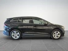 Škoda Enyaq 80 in Black-Magic Perleffekt