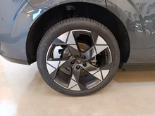 Thumbnail-Foto von Fahrzeug