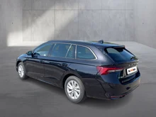 Škoda Octavia Combi Selection TSI mHEV DSG in Black-Magic Perleffekt