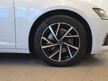 Audi A6 Limousine 40 TDI Design in Gletscherweiss Metallic