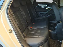 Audi A6 Limousine 40 TDI Design in Gletscherweiss Metallic