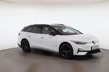 VW ID.7 Tourer Pro 210 kW Business - 77 kWh in Gletscherweiß Metallic Dach Schwarz