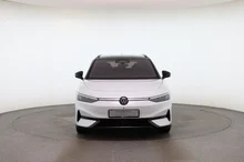 VW ID.7 Tourer Pro 210 kW Business - 77 kWh in Gletscherweiß Metallic Dach Schwarz