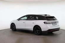 VW ID.7 Tourer Pro 210 kW Business - 77 kWh in Gletscherweiß Metallic Dach Schwarz