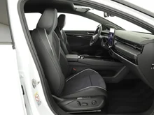 VW ID.7 Tourer Pro 210 kW Business - 77 kWh in Gletscherweiß Metallic Dach Schwarz