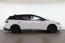 VW ID.7 Tourer Pro 210 kW Business - 77 kWh in Gletscherweiß Metallic Dach Schwarz