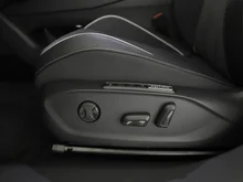 VW ID.7 Tourer Pro 210 kW Business - 77 kWh in Gletscherweiß Metallic Dach Schwarz