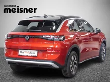 VW T-Roc Life eTSI DSG in Flame Red Dach Black Uni