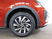 VW T-Roc Life eTSI DSG in Flame Red Dach Black Uni