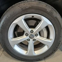 Thumbnail-Foto von Fahrzeug