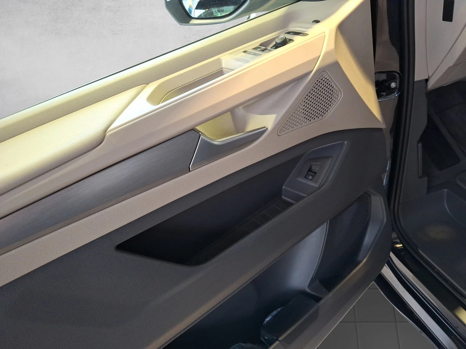 Bild eines California Ocean eHybrid 180 kW 4M