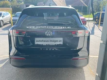 VW Tiguan Friends eHybrid DSG 150 kW in Grenadillschwarz Metallic