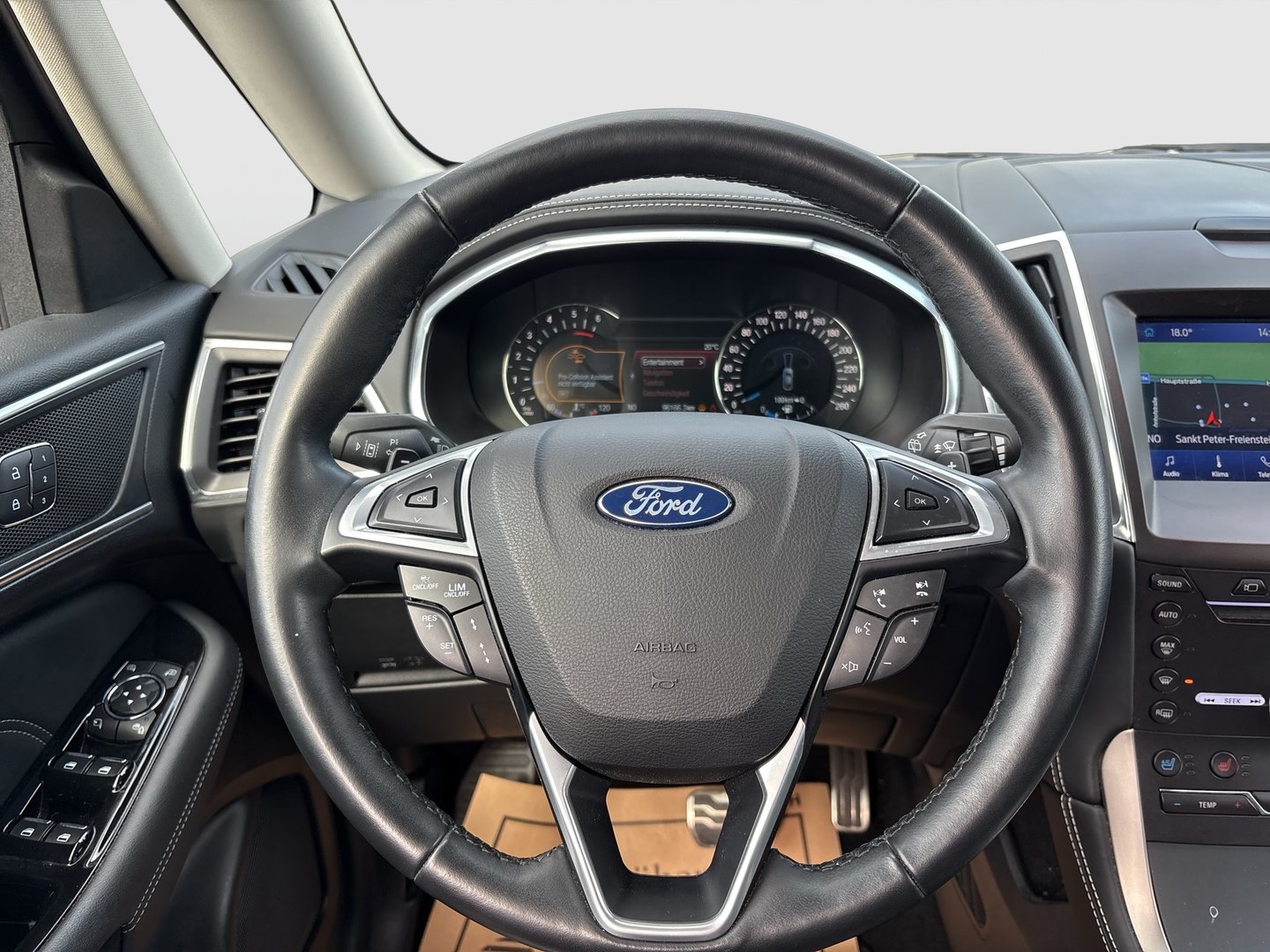 Ford Galaxy 2,0 EcoBlue SCR Titanium Aut. | Bild 12 von 18