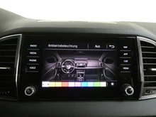 Škoda Karoq Ambition in dunkelrot metallic
