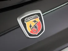 Abarth 500 595 Custom in schwarz - metallic-perleffektno