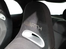 Abarth 500 595 Custom in schwarz - metallic-perleffektno