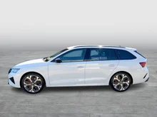 Škoda Octavia Combi RS in Moon-Weiß Metallic