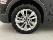 VW T-Cross Friends TSI DSG in Deep Black Perleffekt