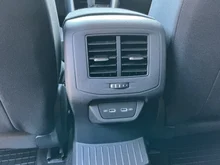 VW T-Roc Life TDI in Pure White Dach Black Uni