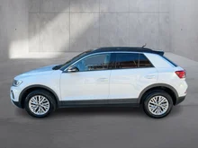 VW T-Roc Life TDI in Pure White Dach Black Uni