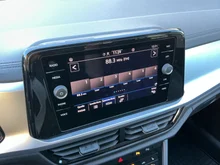 VW T-Roc Life TDI in Pure White Dach Black Uni