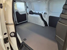 VW Caddy Cargo Maxi TDI 4MOTION in Candyweiß